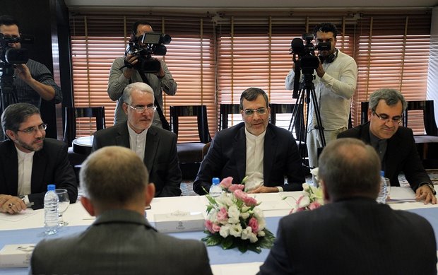 Jaberi Ansari meets Russian president’s envoy in Tehran