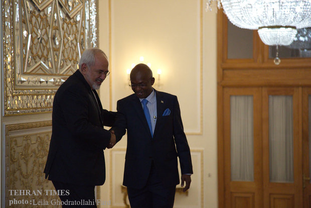 Zarif meets Burundi counterpart