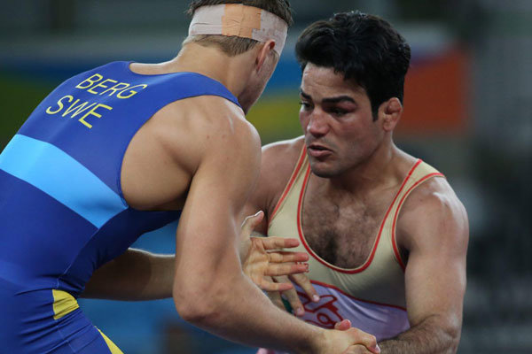 Akhlaghi in second chance group hopeful for bronze