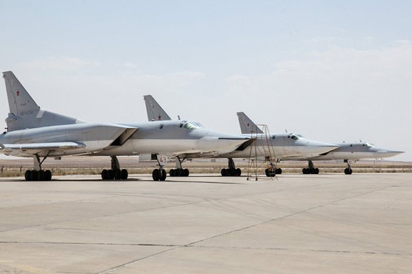 Rus jetleri İran'dan havalandı Rus jetleri İran'dan havalandı
