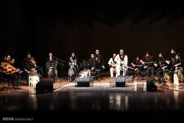 'Orouj' group perform in Tehran