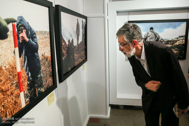 "باسم الزيتون" معرض تصويري لتحرير نبل والزهراء