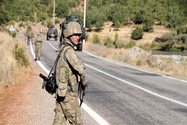 Bitlis'te patlama: Ölü ve yaralılar var Bitlis'te patlama: Ölü ve yaralılar var