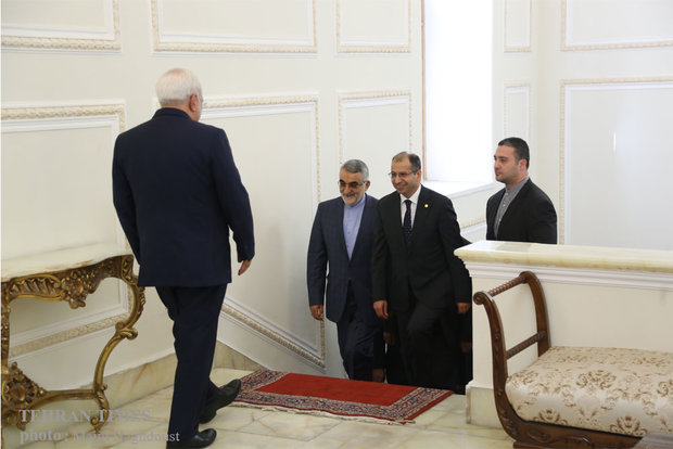 Zarif meets Iraqi Parliament Speaker 