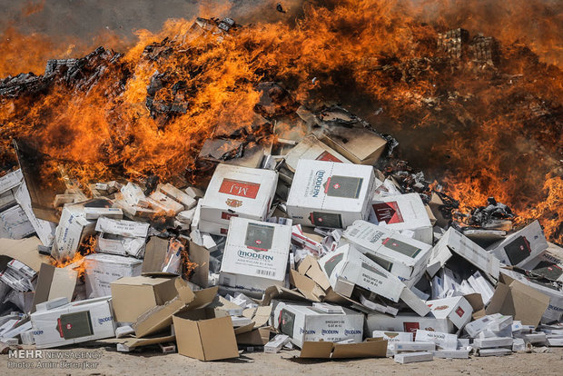 «استندهایی» که قانون را دور میزنند/ جای خالی متولیان اجرای قانون