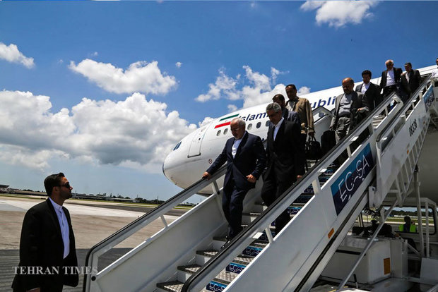 Zarif arrives in Cuba