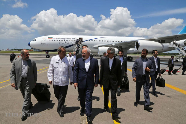 Zarif arrives in Cuba