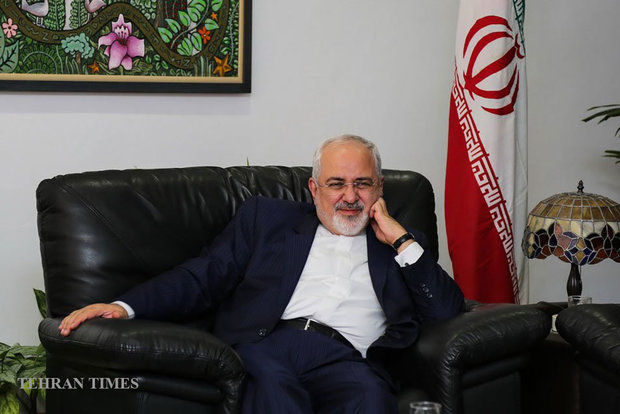 Zarif arrives in Cuba
