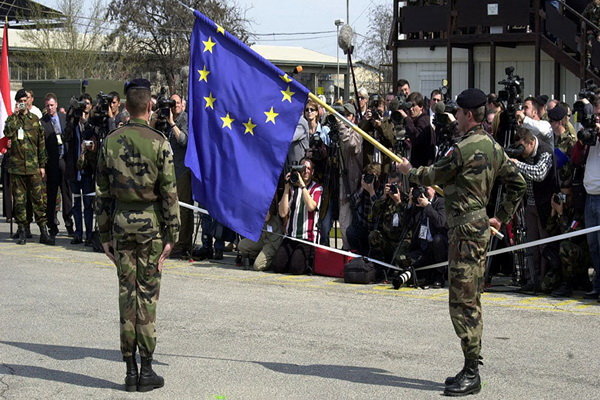 هیچ گامی برای تشکیل ارتش اروپایی برداشته نشده‌است