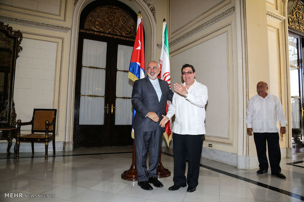 Zarif meets his Cuban counterpart