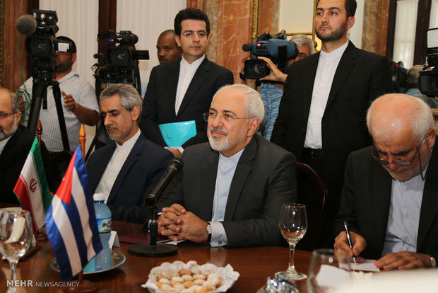 Zarif meets his Cuban counterpart