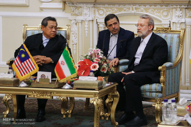 Iran, Malaysia Parl. speakers meet in Tehran