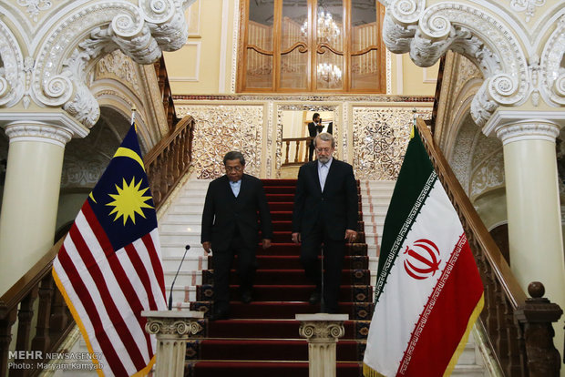 Iran, Malaysia Parl. speakers meet in Tehran