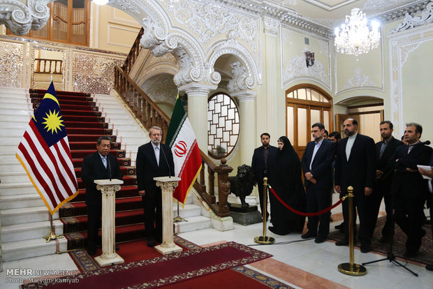 Iran, Malaysia Parl. speakers meet in Tehran