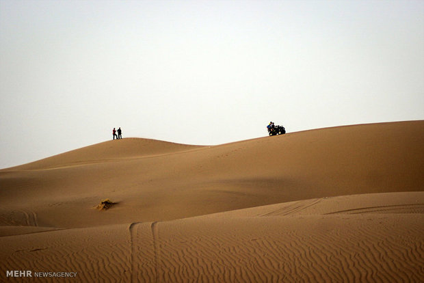 کویرهای اصفهان گرفتار گردشگری بی‌ضابطه؛ جولان سودجویان در فضای مجازی
