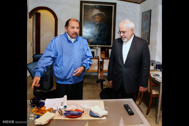 Zarif meets with Nicaraguan president