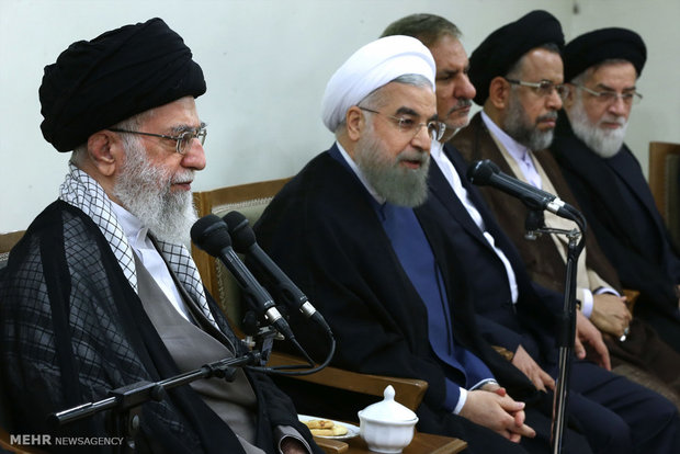 Leader receives Pres. Rouhani, cabinet members