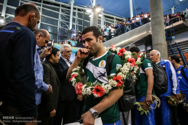 Rio freestyle wrestling delegation arrives in Tehran