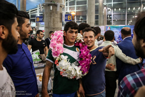 Rio freestyle wrestling delegation arrives in Tehran