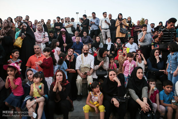 شانزدهمین جشنواره بین المللی عروسکی تهران