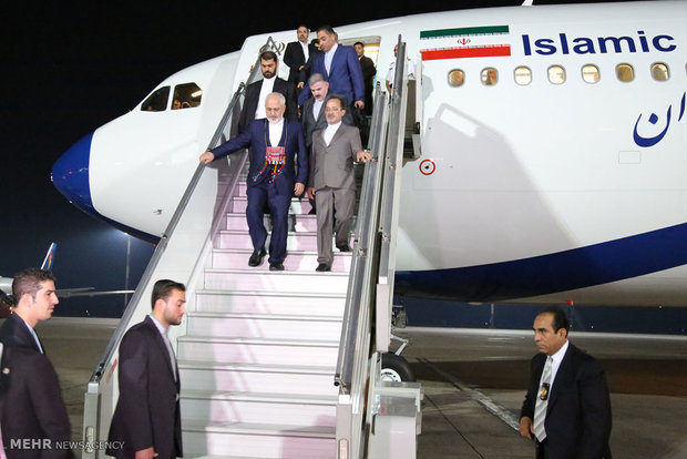 Iranian Foreign Minister Mohammad Javad Zarif who is heading a 120 member delegation of businessmen and economy and politics officials landed in the biggest city of Bolivia, Santa Cruz de la Sierra, at the fifth leg of his 6-nation tour of Latin America.