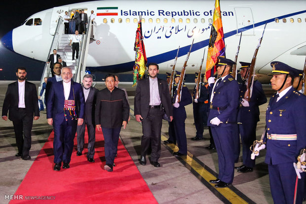 Iranian Foreign Minister Mohammad Javad Zarif who is heading a 120 member delegation of businessmen and economy and politics officials landed in the biggest city of Bolivia, Santa Cruz de la Sierra, at the fifth leg of his 6-nation tour of Latin America.