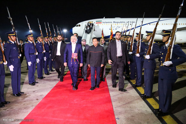 Iranian Foreign Minister Mohammad Javad Zarif who is heading a 120 member delegation of businessmen and economy and politics officials landed in the biggest city of Bolivia, Santa Cruz de la Sierra, at the fifth leg of his 6-nation tour of Latin America.