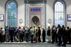 وعده انتخاباتی حزب هلندی برای تعطیلی مساجد و ممنوعیت قرآن