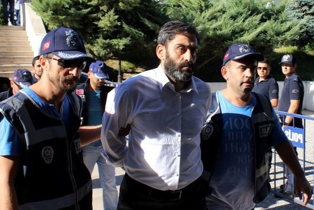 بازداشت مشاور گل و داوداوغلو به اتهام مشارکت در کودتا