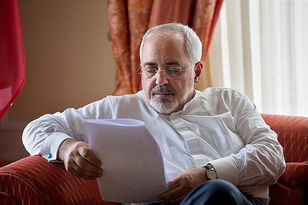 Zarif’ten Suudi Arabistan’a sert eleştiri  Zarif’ten Suudi Arabistan’a sert eleştiri