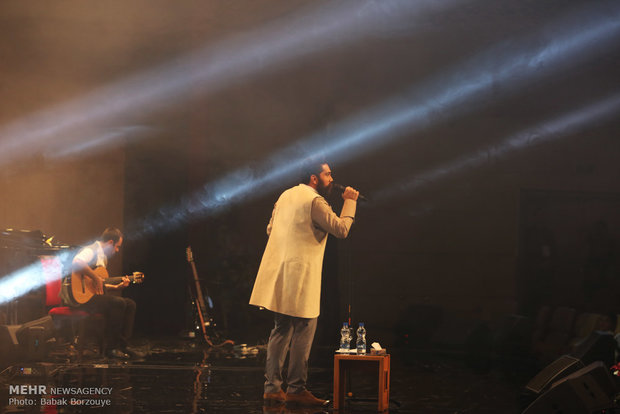 حفلة موسيقية للفنان الايراني "علي زند وكيلي"