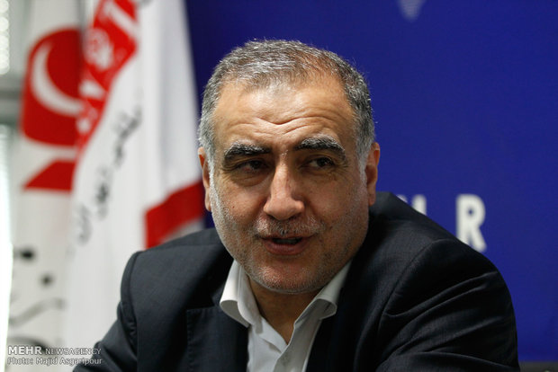 مجلس پرچمدار تحول خواهی باشد/ فسیلها را از مناصب کشور کنار بزنیم