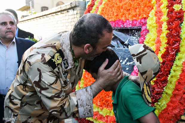 دیدار مسئولان شهرستان شهرضا با خانواده شهدا