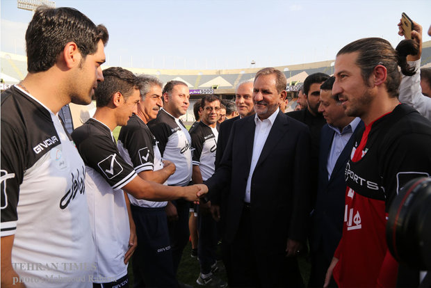 Iran’s First Vice President Jahangiri visits Team Melli’s training