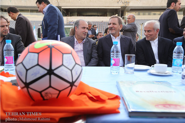 Iran’s First Vice President Jahangiri visits Team Melli’s training