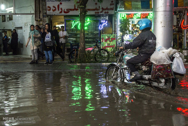 بارش باران و آبگرفتگی معابر بجنورد