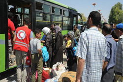 ۴۸ غیرنظامی از مناطق شرقی حلب خارج شدند