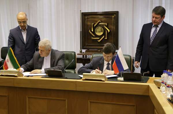 Russia, Iran sign MoU on banking coop.