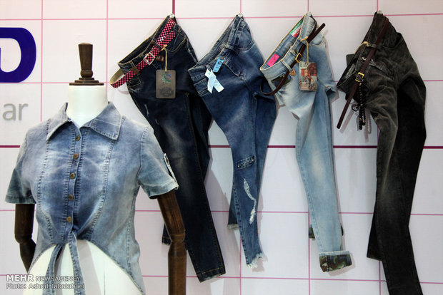 فقط ۷۰ برند خارجی پوشاک در کشور مجوز فروش دارند