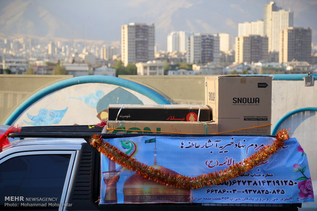 مراسم عقد زواج 500 شاب وشابة في ايران