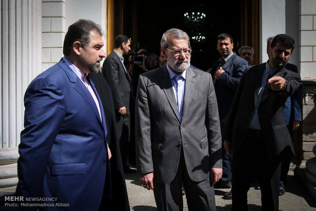 Larijani, French counterpart hold presser