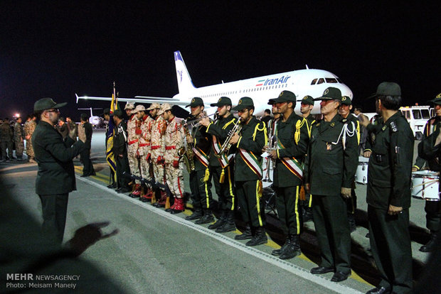 تشییع پیکرهای دو شهید مدافع حرم در کرمانشاه 