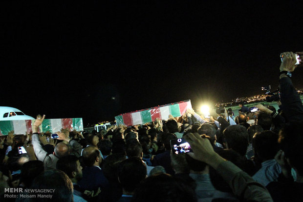 تشییع پیکرهای دو شهید مدافع حرم در کرمانشاه 