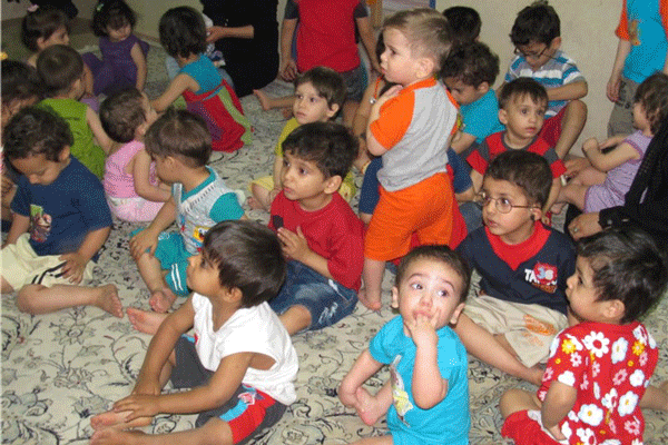 تغییر فرهنگ یزدیها به سمت فرزندپذیری/کودکان در انتظار مهر مادری