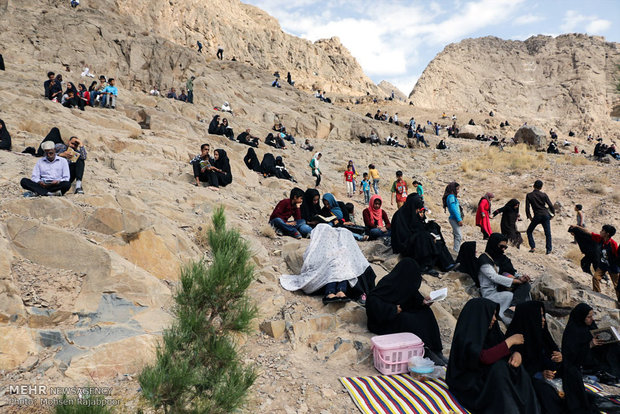 آئین برگزاری دعای عرفه در کرمان