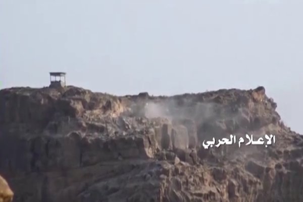 فلم/ یمنی فورسز کا سعودی عرب کے علاقہ عسیر میں فوجی مرکز پر حملہ