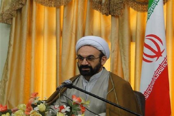 مساجد پویا عرصه را برای جولان مفسدان در جامعه دینی تنگ‌تر می کند
