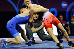 Iranian wrestlers advance to finals of Asian C’ships