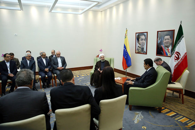 President Rouhani meets Venezuelan counterpart