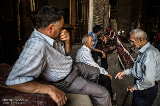 Qazvin’s old bazaar of Persian rug